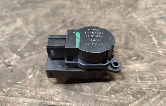 Opel Mokka B Air flap motor/actuator KF784001