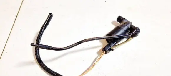 Citroen Xsara Picasso Windscreen/windshield washer pump 963298980