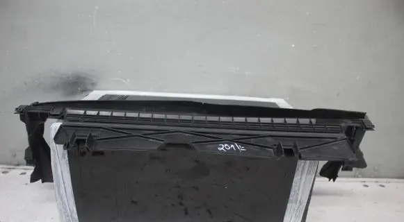 Mercedes-Benz C W205 Intercooler air channel guide A2055050300