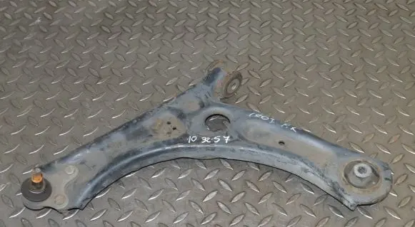 Volkswagen Caddy Front lower control arm/wishbone