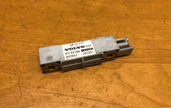 Volvo V70 Airbag deployment crash/impact sensor 9452777 002841 291001
