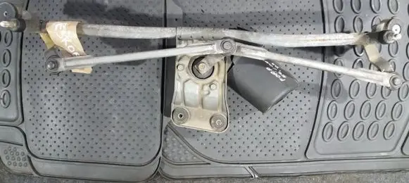 Ford Escort Front wiper linkage and motor
