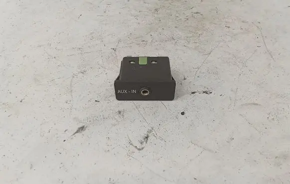 BMW X1 E84 AUX in-socket connector 9241330