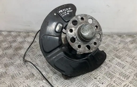 Mercedes-Benz E W212 Front wheel hub 2123304501