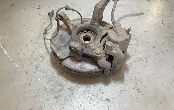 Dacia Duster II Front wheel hub spindle knuckle