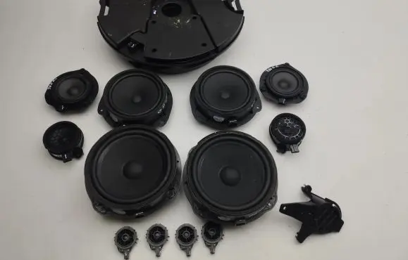 Audi Q2 - Audio system kit 81A035382 8V0035454A