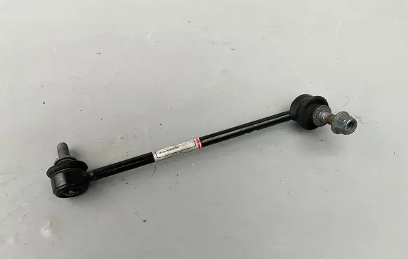 Tesla Model 3 Front anti-roll bar/stabilizer link 104439100D ABD182470000000