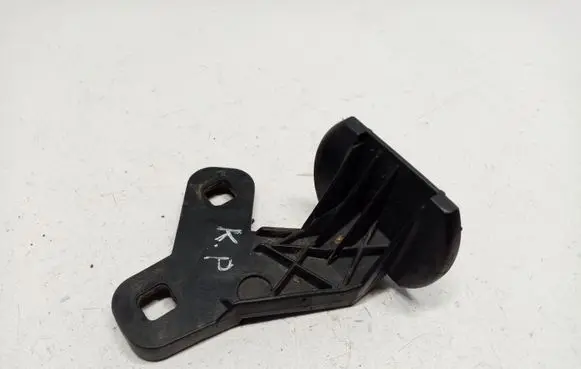 BMW 7 E38 Front bumper mounting bracket 51118193157