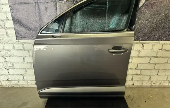 Audi Q7 4M Front door
