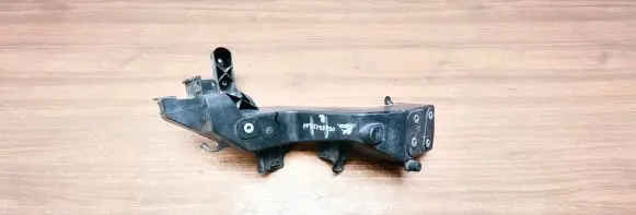 Jeep Grand Cherokee Headlight/headlamp mounting bracket 05156134AA