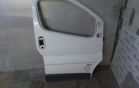Opel Vivaro Front door