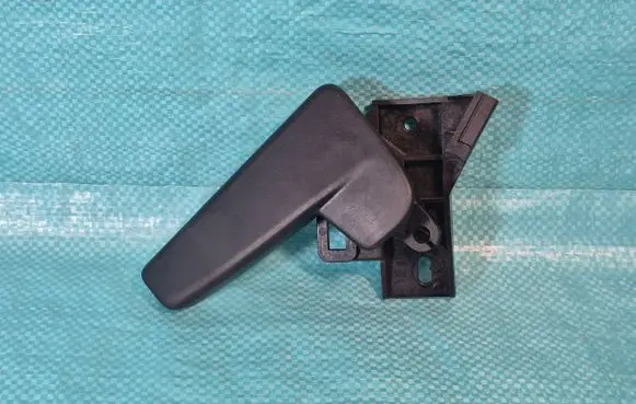 Engine bonnet (hood) release handle