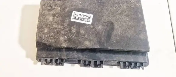 Opel Zafira B Fuse box cover 13125865 743382-00