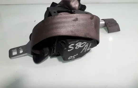 Volvo S80 Rear seatbelt