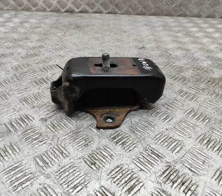 Toyota Hilux (AN120, AN130) Engine mount bracket 123610L020