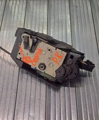 Fiat Croma Front door lock 51708421A