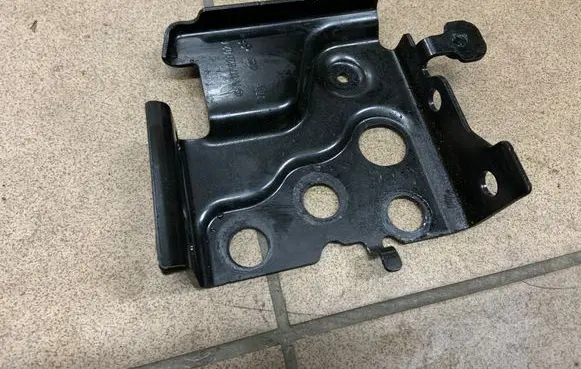 Mercedes-Benz GLA W156 Other engine bay part A1176200200