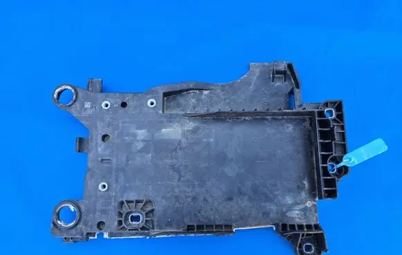 BMW X1 F48 F49 Battery tray 7641797