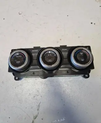 Subaru XV Climate control unit 72311FJ390 30828CA T955442A