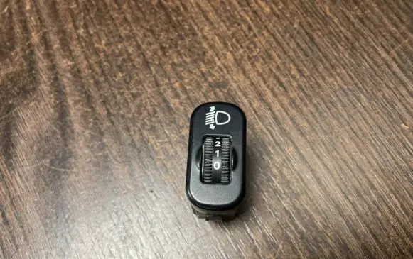 Mercedes-Benz Sprinter W901 W902 W903 W904 Headlight level height control switch 0005444831