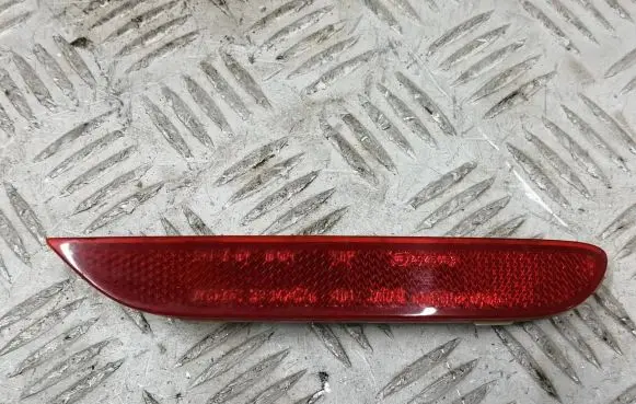 Nissan X-Trail T32 Rear tail light reflector 3314207r