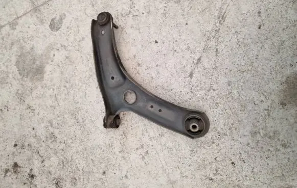 Hyundai i20 (GB IB) Front lower control arm/wishbone