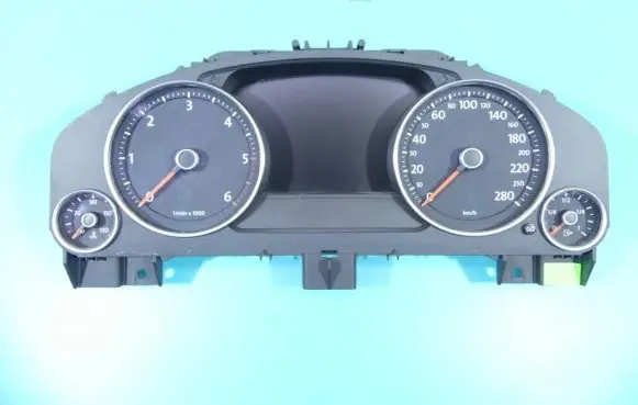 Volkswagen Touareg II Speedometer (instrument cluster) 7P6920882 IMPRK1334267