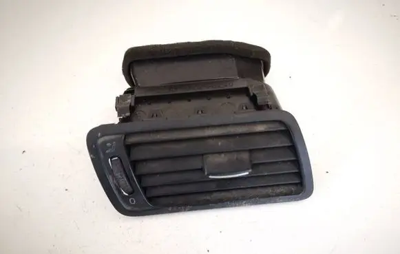 Volkswagen PASSAT B6 Dash center air vent grill 3c1819702e