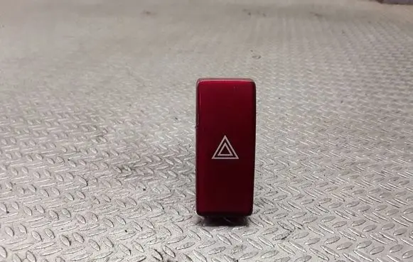Honda CR-V Hazard light switch
