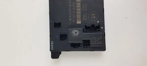 Mercedes-Benz E W211 Door control unit/module 2118201626