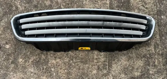 Mini Cooper Countryman R60 Front bumper upper radiator grill 224059 22405910