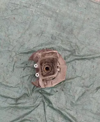 BMW X5 E70 Rear wheel hub spindle/knuckle 33326770981