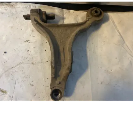 Volvo XC70 Front control arm 08646375 3989
