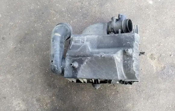 Volkswagen Sharan Air filter box