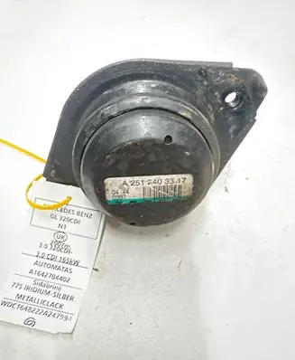 Mercedes-Benz GL X164 Engine mount bracket A2512403317