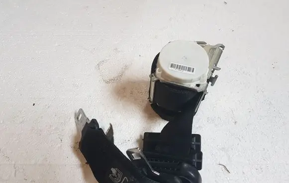 Ford Galaxy Third row seat belt 611B68S