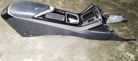 Hyundai i40 Center console 846303Z450 846703Z000