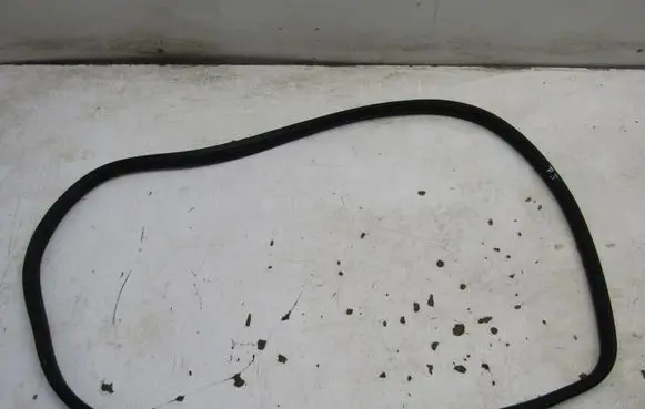 Peugeot 108 Rubber seal rear door KRIS235789
