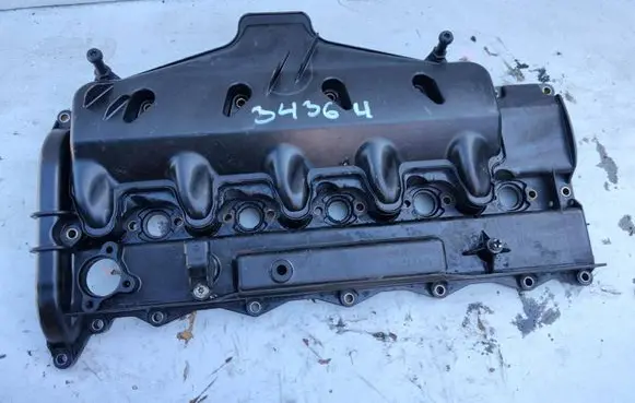 Volvo V70 Rocker cam cover 31256168 30743259 31256168005