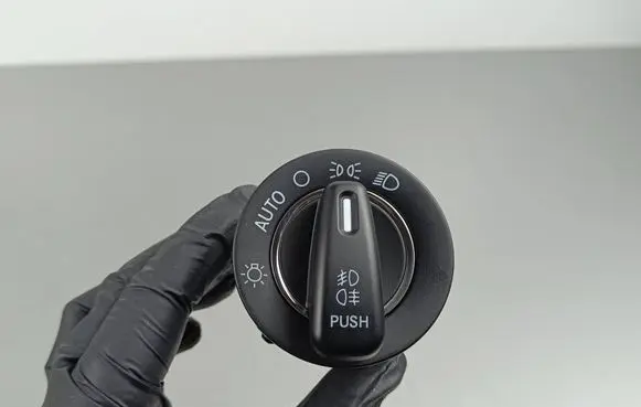 Maserati Levante Light switch 68240387AC 10112187 86390