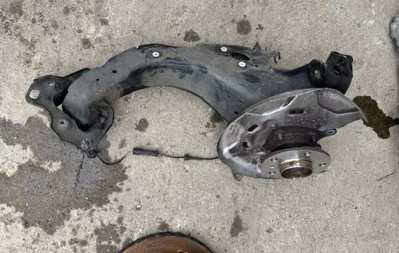 BMW X1 F48 F49 Rear wheel hub 6851589