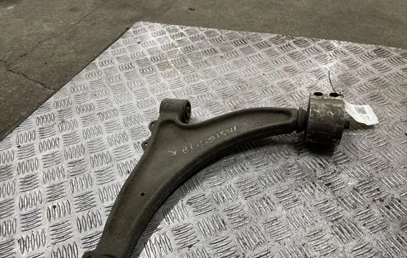 Opel Insignia A Front lower control arm/wishbone