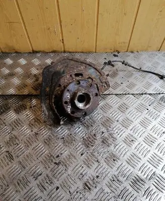 Opel Vectra B Front wheel bearing hub 