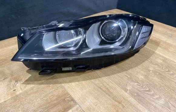 Jaguar F-Pace Spotlight 