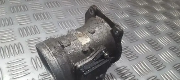 Audi A4 S4 B5 8D Mass air flow meter 037906461B