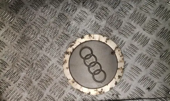Audi A6 S6 C5 4B Original wheel cap 4b0601165j