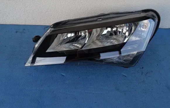 Skoda Superb B8 (3V) Headlight/headlamp 3V1941015 1EJ01193901
