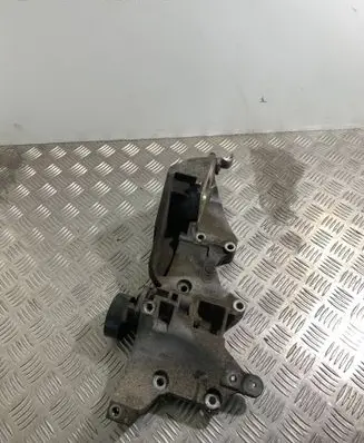 Volkswagen PASSAT B7 Generator/alternator bracket 03L903143Q