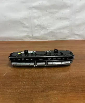 Mercedes-Benz C W205 Interior fan control switch A2059058813 D4700