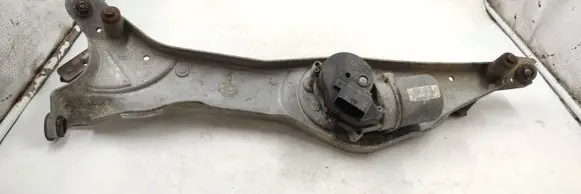 Front wiper linkage and motor